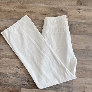 🤍White high-waisted straight-leg jeans 🤍

#highwaistedjeans